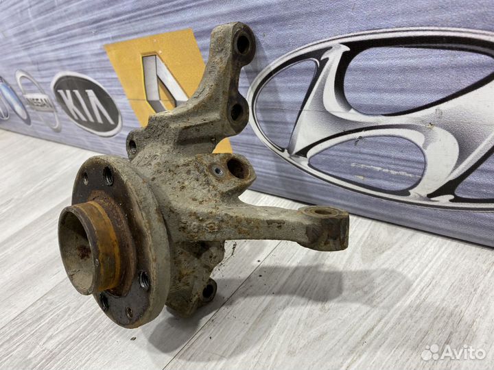 Кулак поворотный Цапфа Ступица в сборе Renault meg