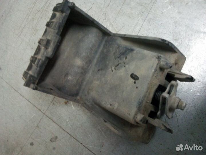 Кронштейн фары Mazda Cx-7 универсал L3-VDT (2 2008