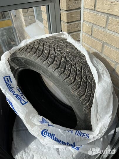 Nokian Tyres Hakkapeliitta 8 255/45 R19 104T