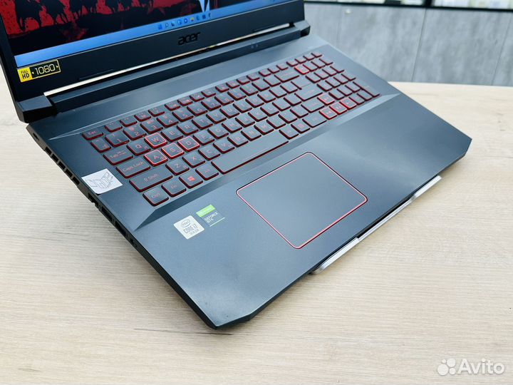 Игровой ноутбук 17.3 Core i7-10750H/GTX 1650/ 16