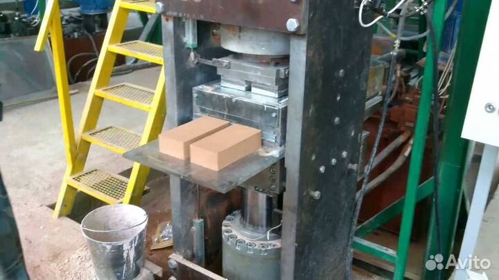 Оператор пресса гиперпрессования