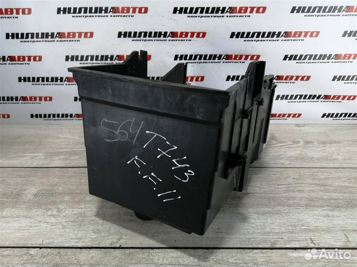 Корпус акб Форд Фокус 2 Фокус 2 Ц-мах