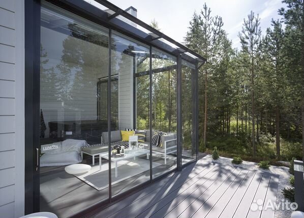 Безрамное остекление террасы