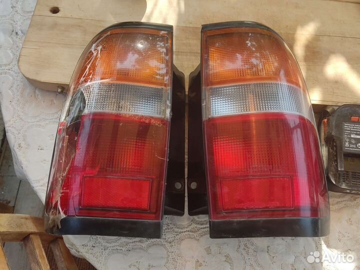 Задние фары Ниссан Террано LR50