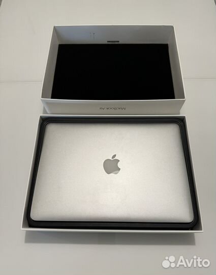 Macbook Air(13 inch, 2017)