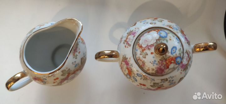 Сахарница и молочник