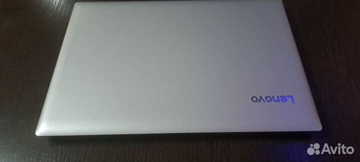 Ноутбук lenovo
