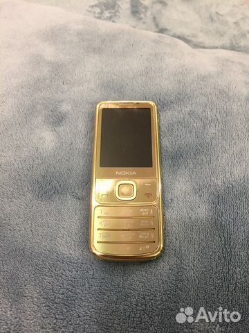 Nokia 6700 classic Gold Edition