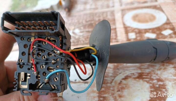 Подрулевой переключатель поворотов renault duster