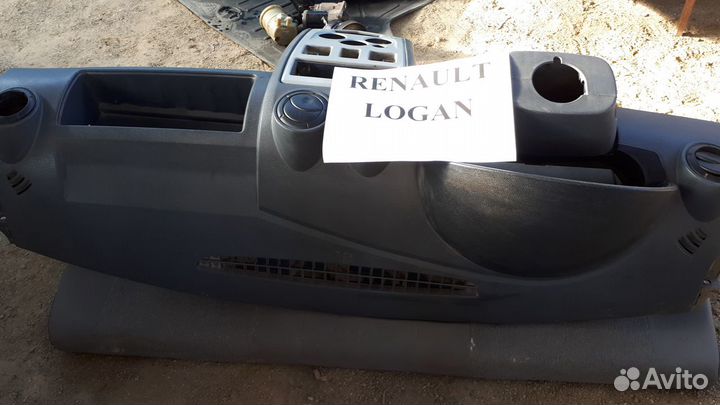 Панель парприз Renault Logan Рено логан