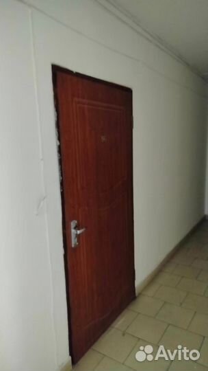 Дверь входная металлическая б/у