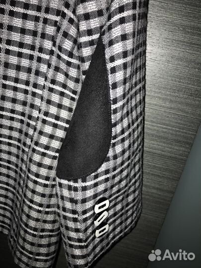 Пиджак на мальчика новый