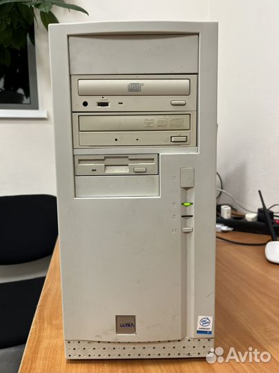 Системный блок белый тяжелый