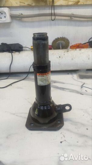 Домкрат land cruiser 200