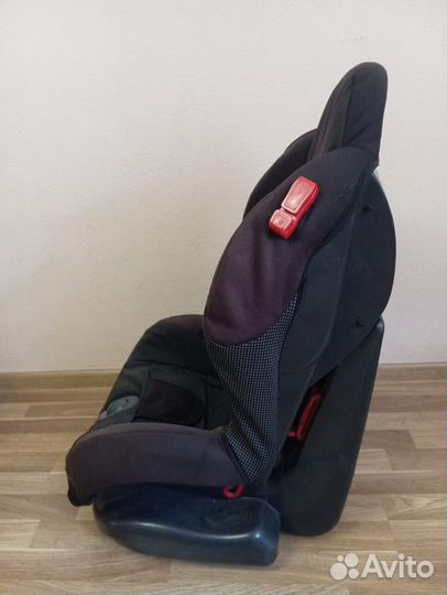 Автомобильное кресло