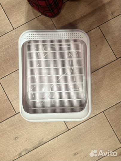 Лоток для кошек с бортом и сеткой Лекси