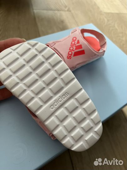 Босоножки для девочки adidas