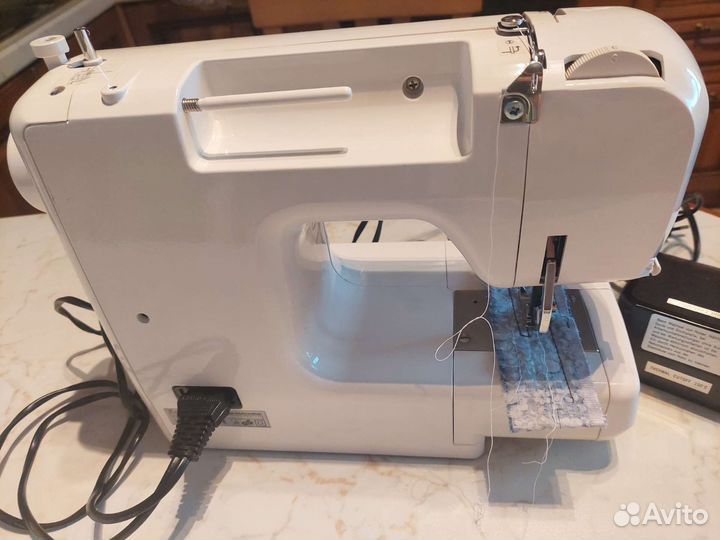 Швейная машина Jaguar mate 383