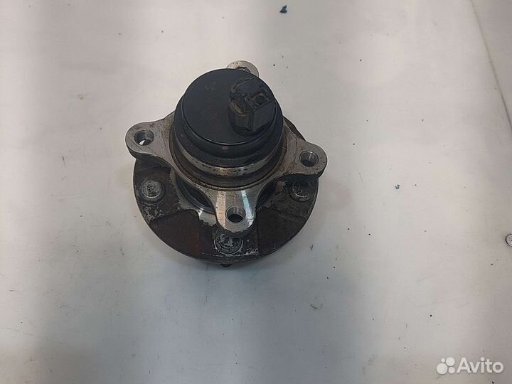 Ступица передняя правая Lexus LS 4