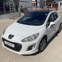 Peugeot 308 1.6 AT, 2011, 153 000 км, с пробегом, цена 730 000 руб.