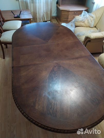 Кухонный стол