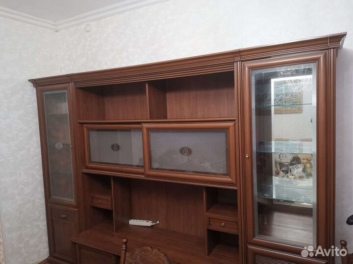 Стенка в гостиную