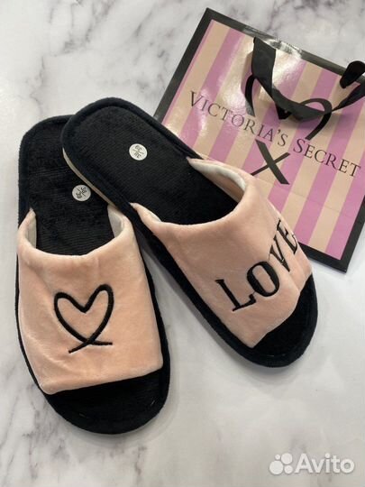 Домашние тапочки в стиле VS