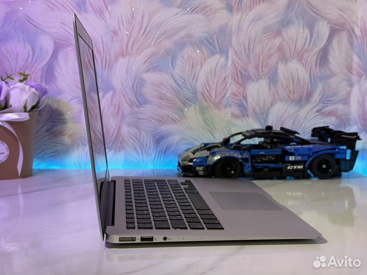 Macbook Air 13 2017 8Gb 256Gb