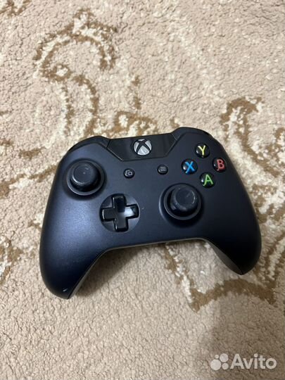 Xbox one с 2 геймпадами