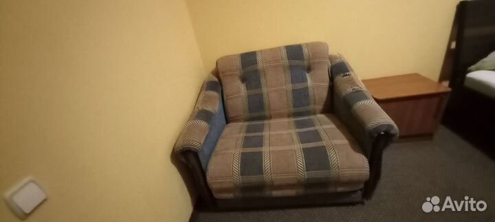 Продам 2 кресла-кровати б/у