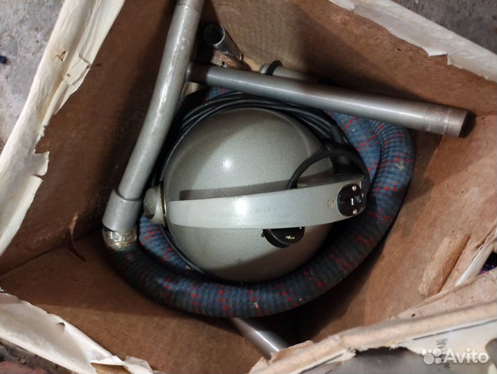 Пылесос Вихрь СССР 1960е