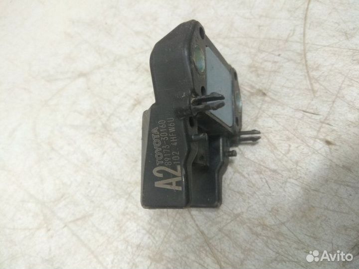 Датчик удара передний Toyota Land Cruiser Prado