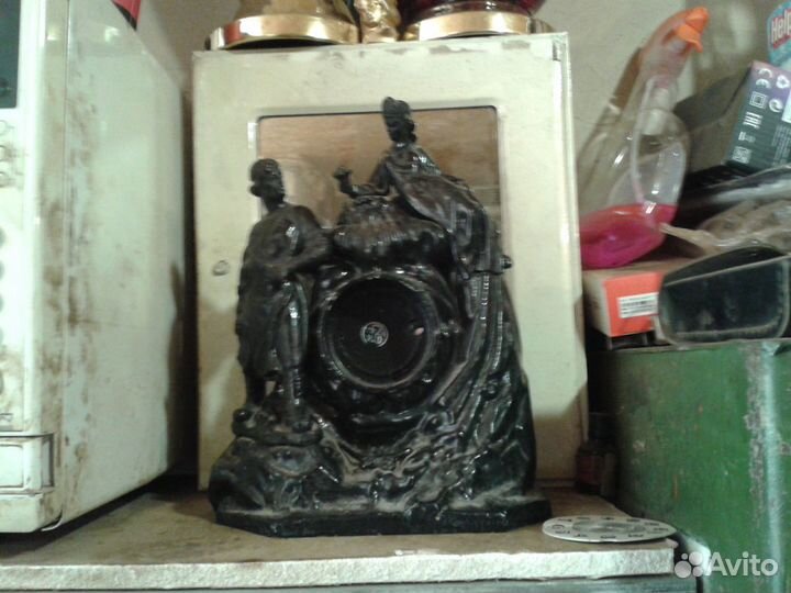 Часы антикварные