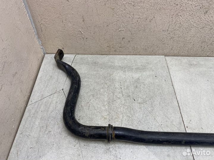 Стабилизатор передний