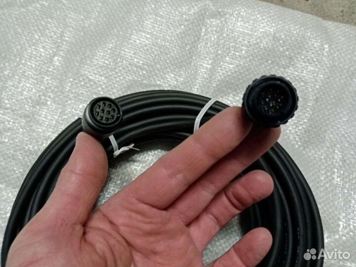 Кабель для видекамеры
