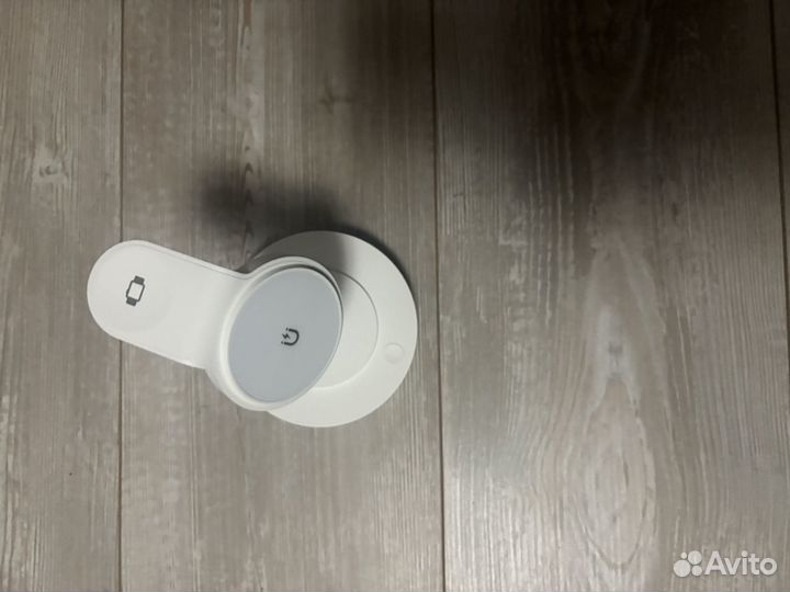 Беспроводная зарядка 3 в 1