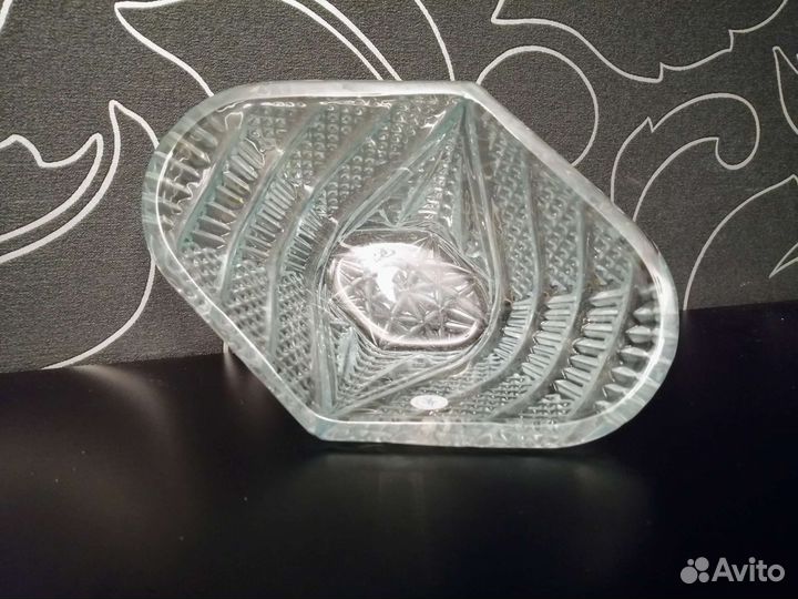 Салатники разные, менажница, пепельница