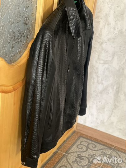 Кожаная куртка из питона мужская