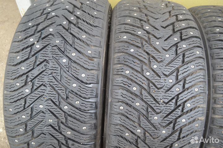 Nokian Tyres Hakkapeliitta 8 215/55 R16 97T