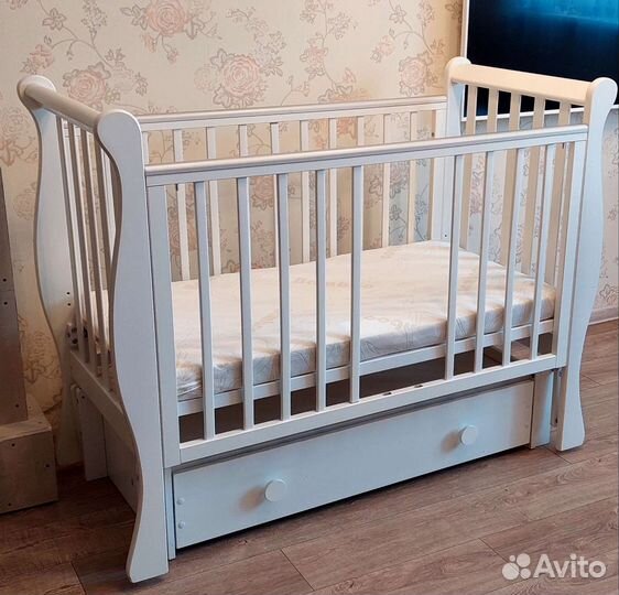 Кроватка Лель с маятником