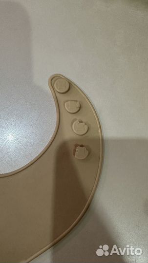 Нагрудник силиконовый