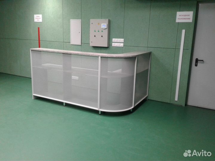 Стойки администратора ресепшн