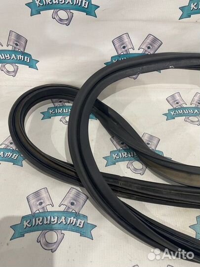 Уплотнительная резинка крышки багажника Kia