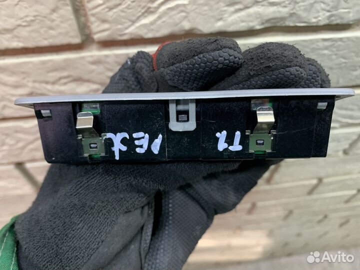 Volkswagen Touareg Дисплей информационный