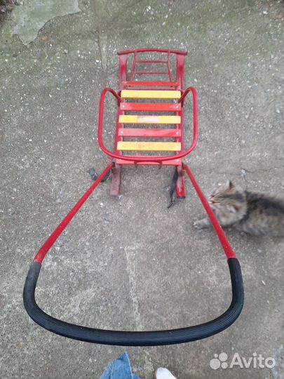 Санки с ручкой