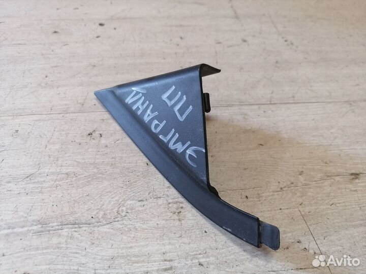 Заглушка правого зеркала Geely Emgrand EC7