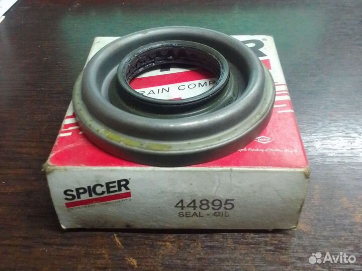 Сальник хвостовика п\моста Jeep Wrangler 44895