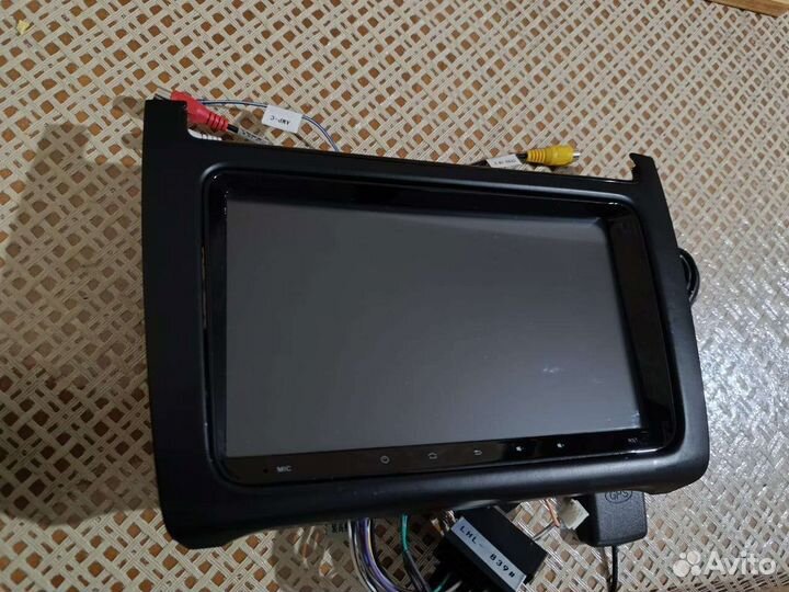 Планшет в авто