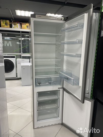 Холодильник Bosch KGV39XL2AR