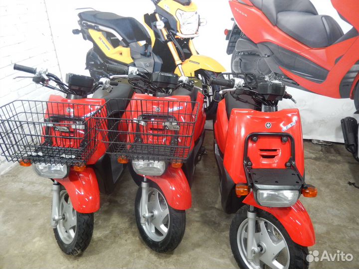 Скутер Yamaha Gear инжектор красный без РФ